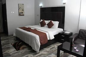 EdisPremier Hotel & Suites