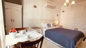 Mina Otel by Adda Alaçatı