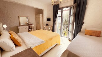 Mina Otel by Adda Alaçatı