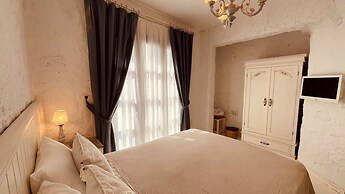 Mina Otel by Adda Alaçatı