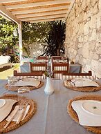 Mina Otel by Adda Alaçatı