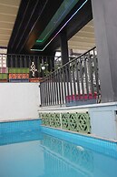 Rue de L'amour Boutique Hotel