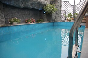 Rue de L'amour Boutique Hotel