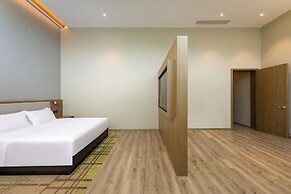 Holiday Inn Jiuhua Mountain Hot Spring by IHG