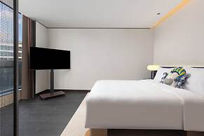 voco Suites Shanghai Hongqiao CBD by IHG