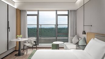 Holiday Inn Wuhan Houguan Lake by IHG
