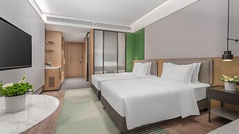 Holiday Inn Wuhan Houguan Lake by IHG