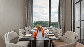 Holiday Inn Wuhan Houguan Lake by IHG