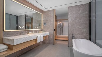 Holiday Inn Wuhan Houguan Lake by IHG