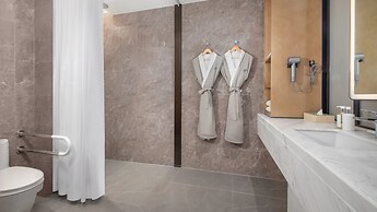 Holiday Inn Wuhan Houguan Lake by IHG