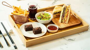 Holiday Inn Wuhan Houguan Lake by IHG