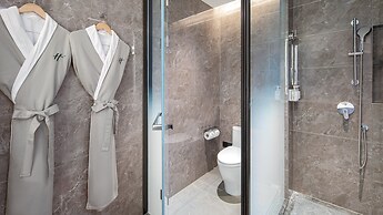 Holiday Inn Wuhan Houguan Lake by IHG