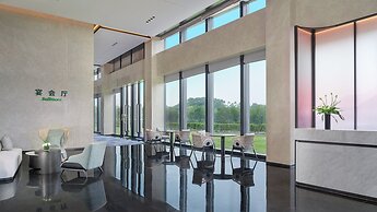 Holiday Inn Wuhan Houguan Lake by IHG