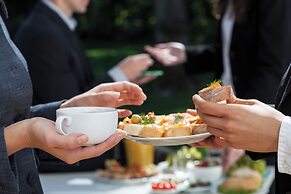 Hilton Bahrain City Centre Hotel & Residences