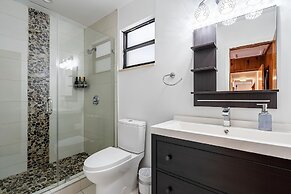 Farmhouse Oasis Retreat in Homestead