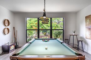 Farmhouse Oasis Retreat in Homestead