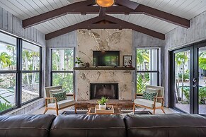 Farmhouse Oasis Retreat in Homestead