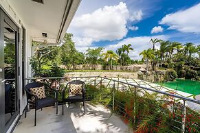 Farmhouse Oasis Retreat in Homestead