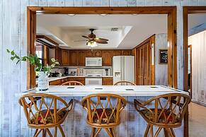 Farmhouse Oasis Retreat in Homestead