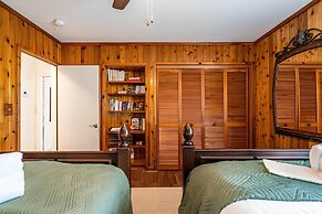 Farmhouse Oasis Retreat in Homestead