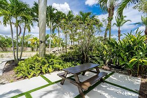 Farmhouse Oasis Retreat in Homestead