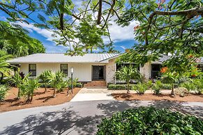 Farmhouse Oasis Retreat in Homestead