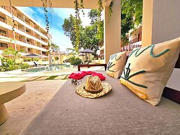 Loch Tulum Condos by BUnik