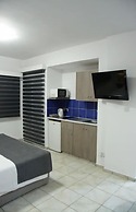 LARNACA BAY SUITES