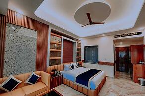 Clovis Hotel & Restaurant