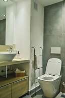 Studio with Amenities and River View by BT Homes