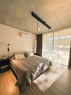 Studio with Amenities and River View by BT Homes