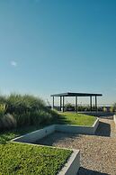 Studio with Amenities and River View by BT Homes