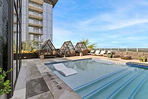 New 1BR Condo on Rainey St-Rooftop Pool