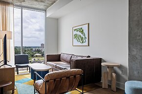 New 1BR Condo on Rainey St-Rooftop Pool