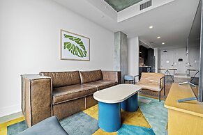 New 1BR Condo on Rainey St-Rooftop Pool