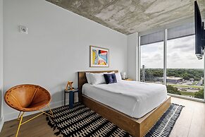 New 1BR Condo on Rainey St-Rooftop Pool