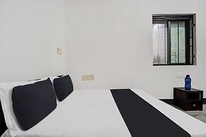 Queen D Tower  By Grands Inn Hospitality