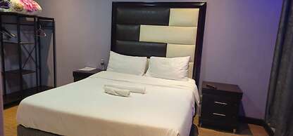 Adelina Hotel