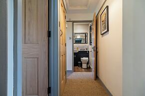 Gorgeous Rural 4BD Farm With Hot Tub