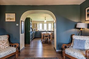 Gorgeous Rural 4BD Farm With Hot Tub