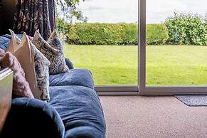 Gorgeous Rural 4BD Farm With Hot Tub