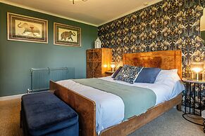 Gorgeous Rural 4BD Farm With Hot Tub