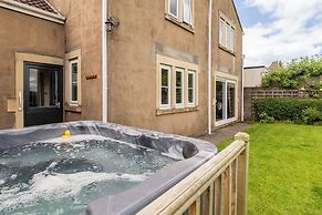 Gorgeous Rural 4BD Farm With Hot Tub