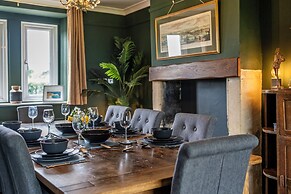 Gorgeous Rural 4BD Farm With Hot Tub