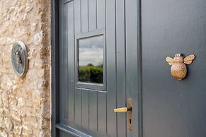 Gorgeous Rural 4BD Farm With Hot Tub