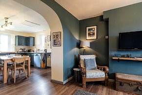 Gorgeous Rural 4BD Farm With Hot Tub