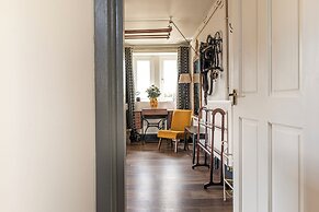 Gorgeous Rural 4BD Farm With Hot Tub