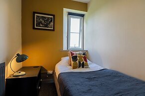 Gorgeous Rural 4BD Farm With Hot Tub