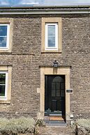 Gorgeous Rural 4BD Farm With Hot Tub