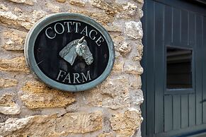 Gorgeous Rural 4BD Farm With Hot Tub